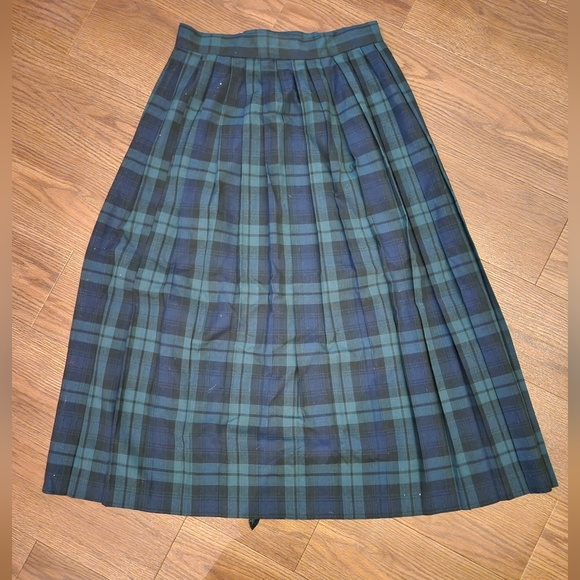 Vintage Plaid Pleated A-Line Skirt - Green, Blue and Black - Picture 2 of 7